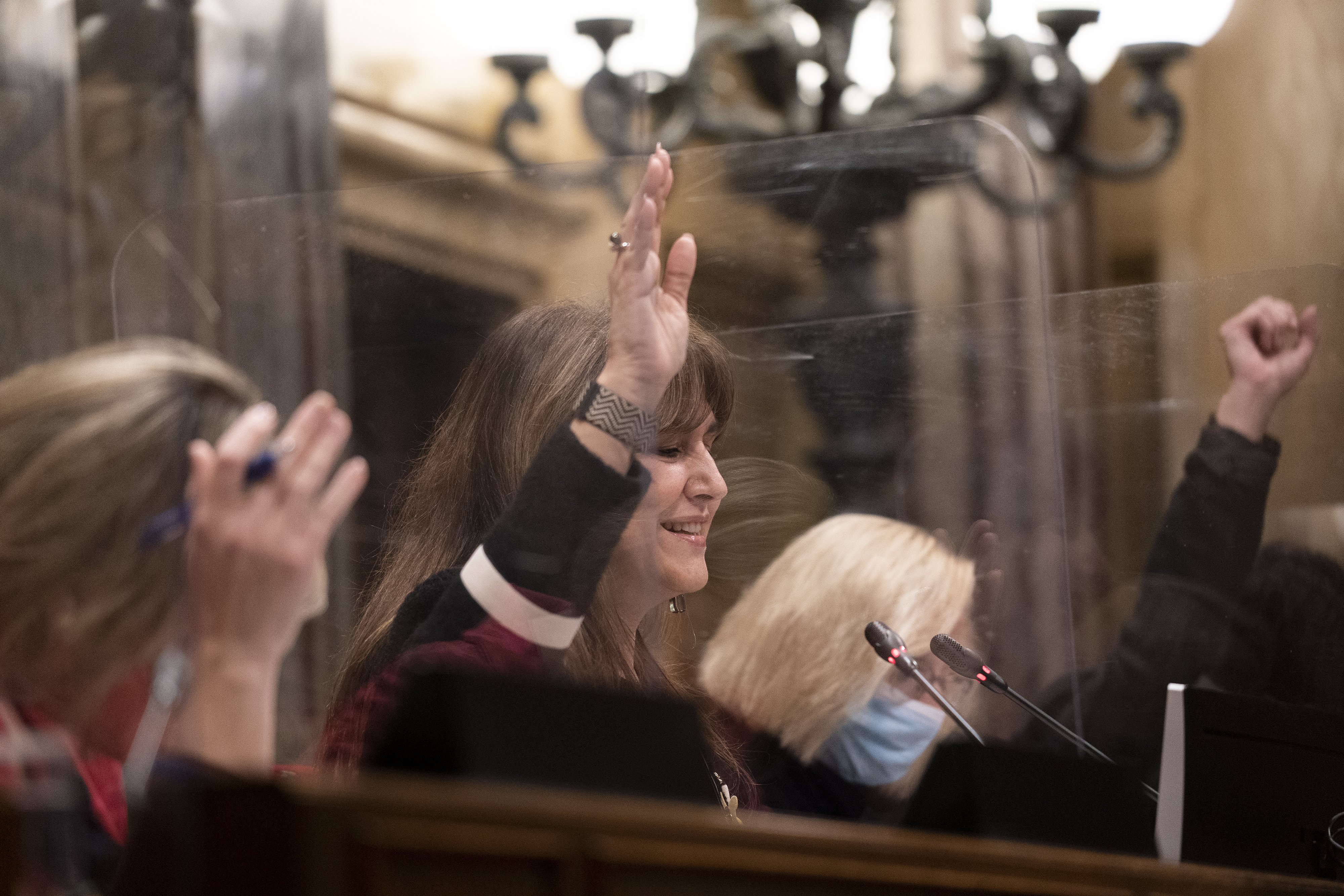 El Parlament no acepta el voto a Juvillà pese a defenderle como diputado