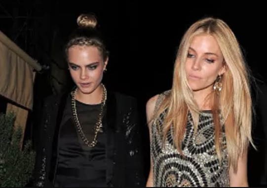 Cara Delevingne y Sienna Miller/ Agencia