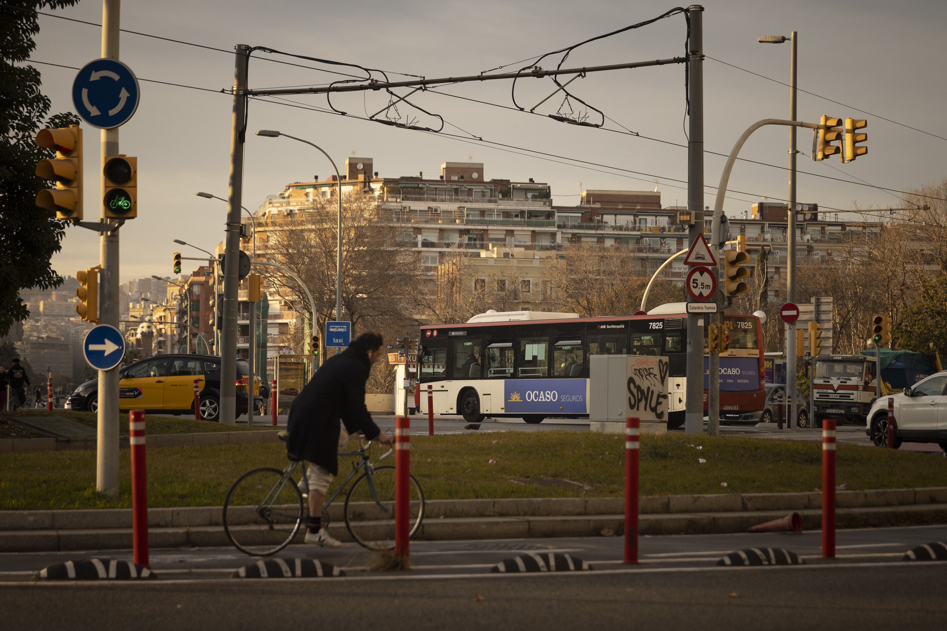 No t’hi fixes, però la publicitat més efectiva del carrer es mou