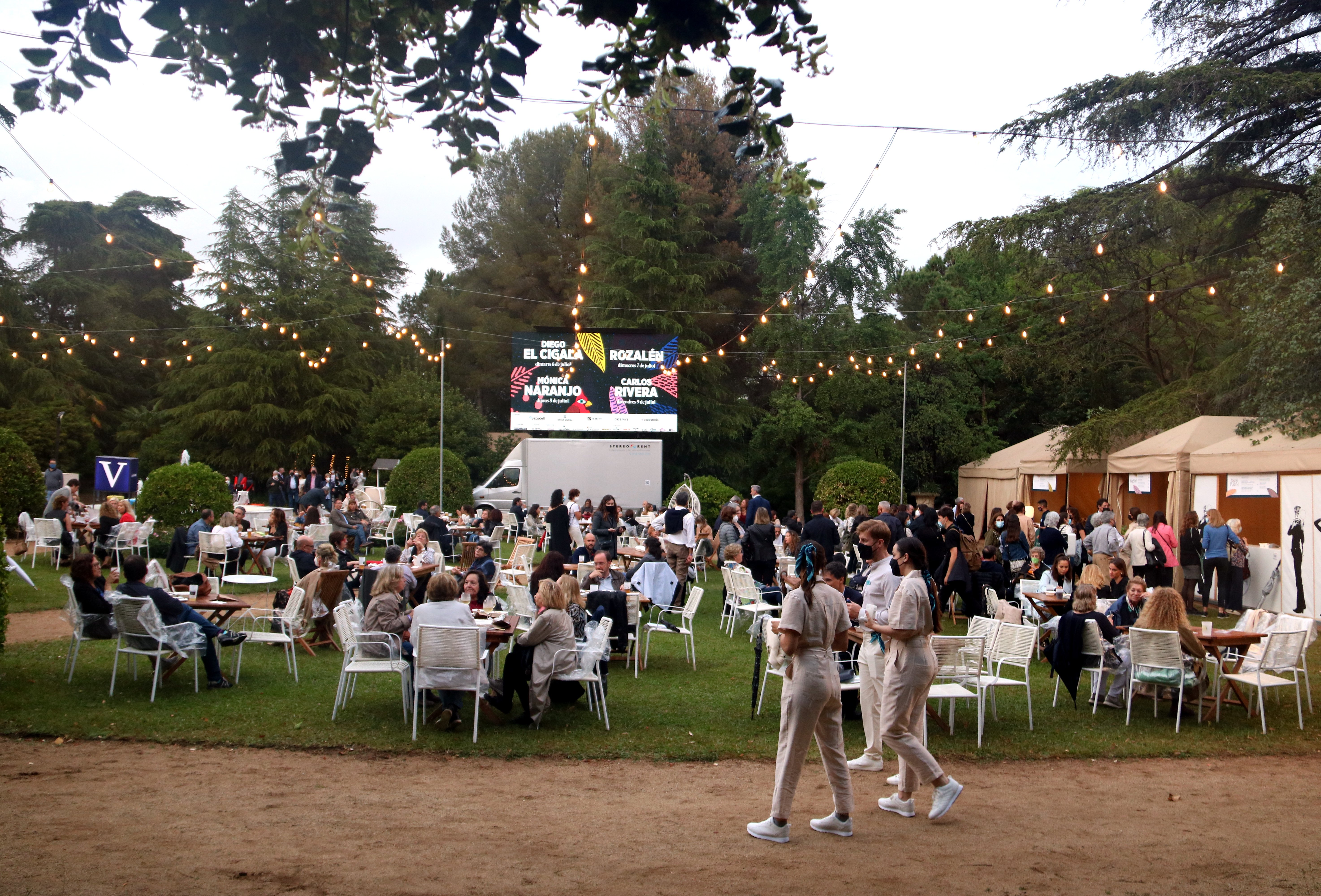 El Festival de Pedralbes estalla contra Colau por abrir a concurso el uso del parque