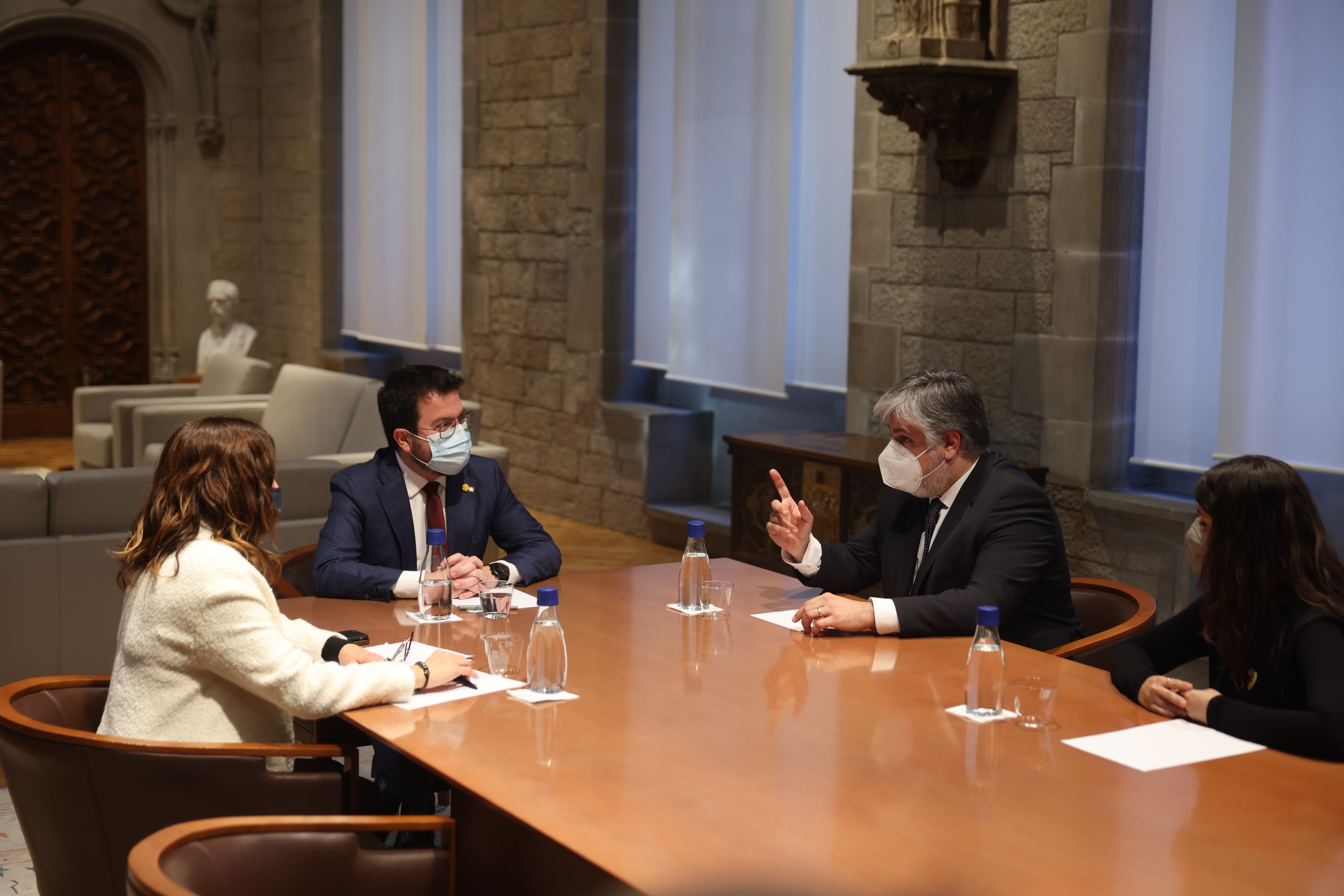 Junts reclama a Aragonès crear l'estat major del procés al Consell per la República