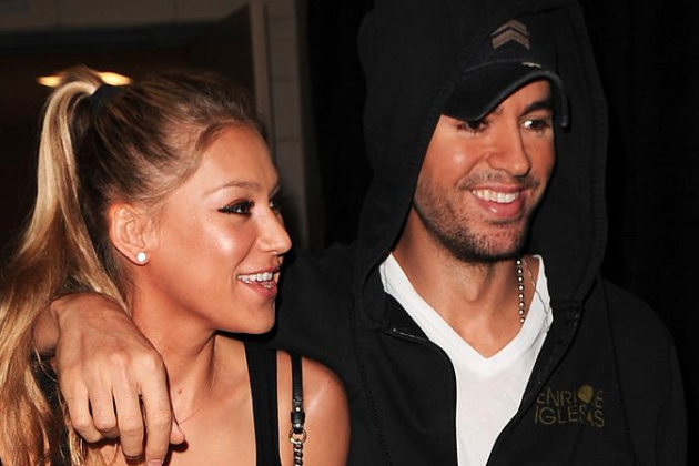 Enrique Iglesias y Anna Kournikova/ Agencia