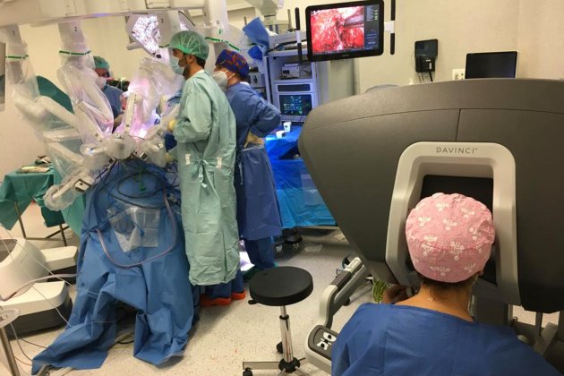 Primera cirugía robótica de reasignación de género hecha al Hospital de Bellvitge 1