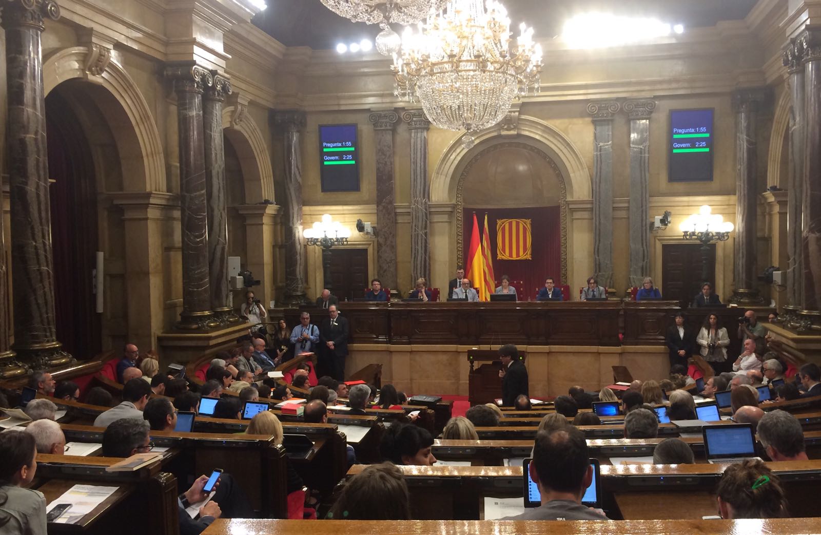 Cleca de Puigdemont a CSQP: "Jo sé qui ha intentat manipular el Pacte pel Referèndum"