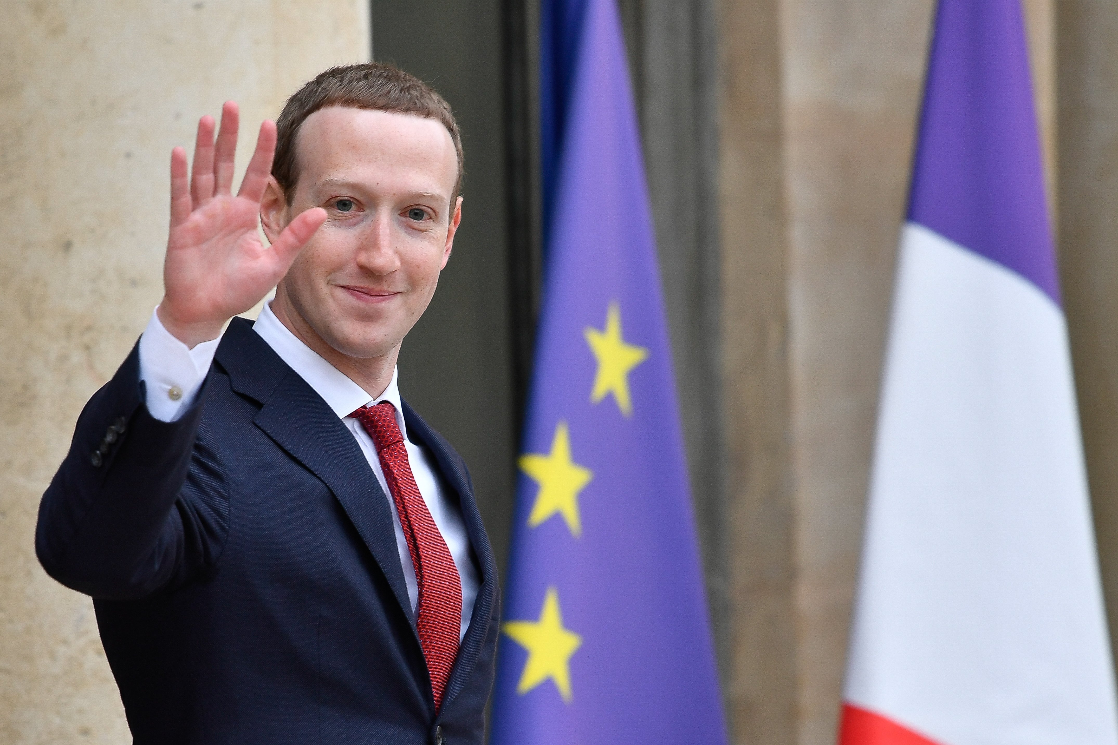 Meta matisa: Facebook i Instagram seguiran a Europa