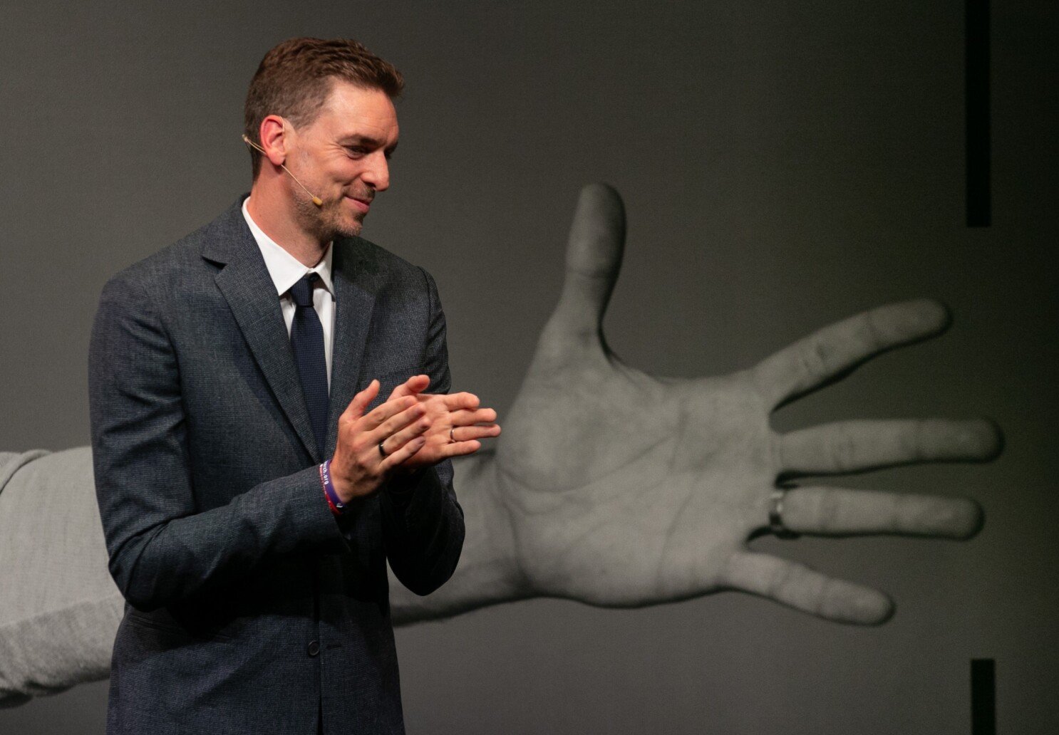 267 euros per un missatge de Pau Gasol, arriba a Espanya la plataforma dels famosos