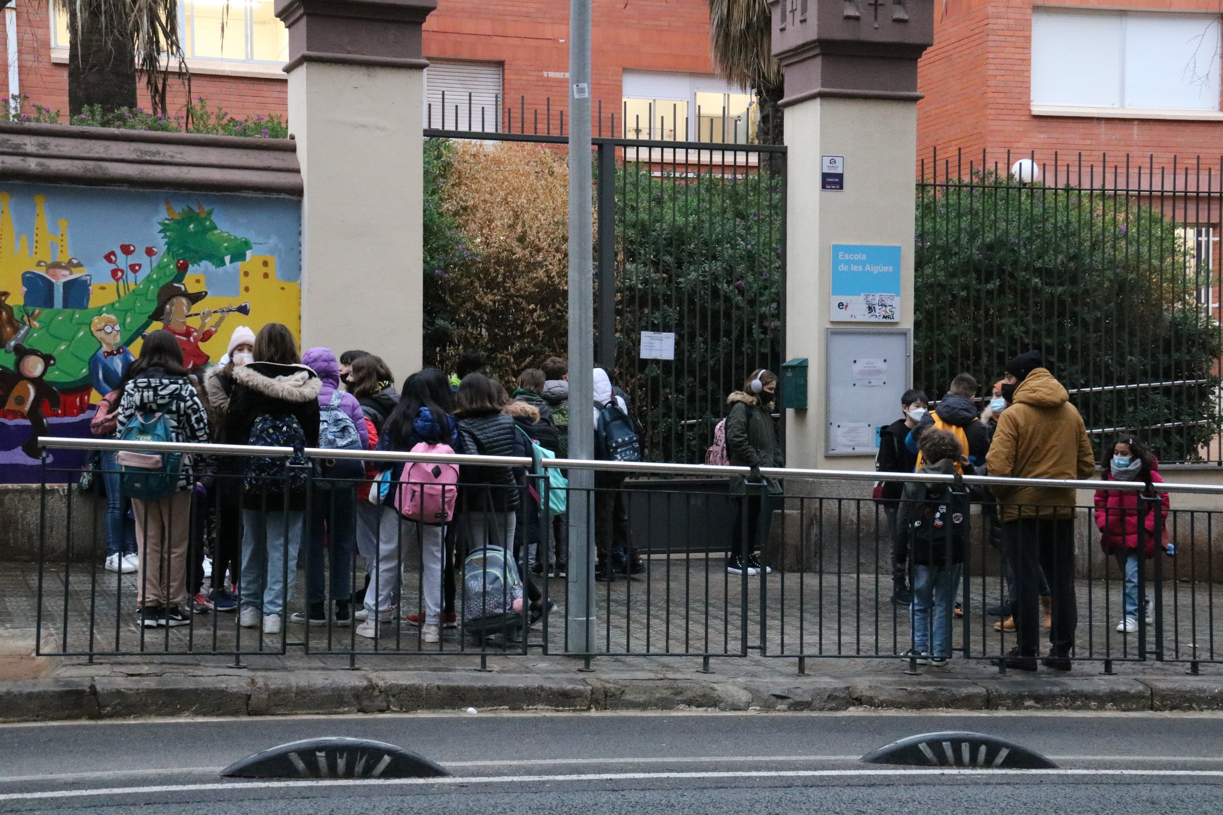 Educació pregunta a 35.000 alumnos qué lenguas se hablan en la escuela