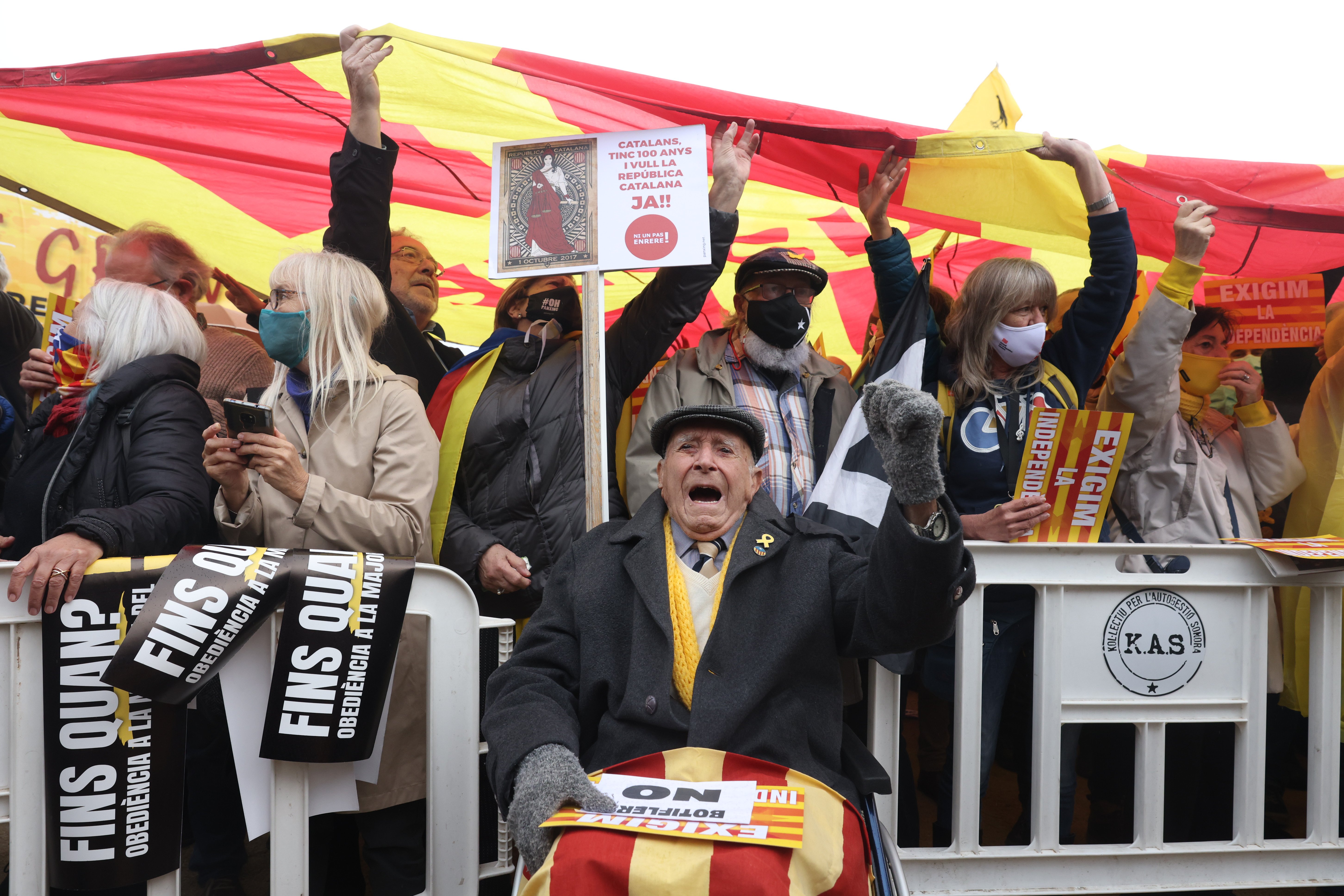 manifestacion anc menaje catalunya sergi alacazar