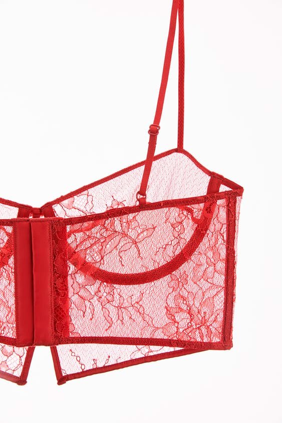 El corset de Zara, la novetat que dispara recerques com a compra