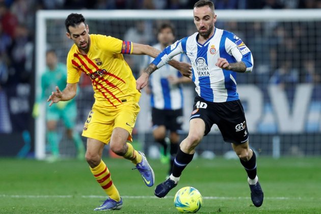 sergio busquets sergi darder fc barcelona espanyol efe