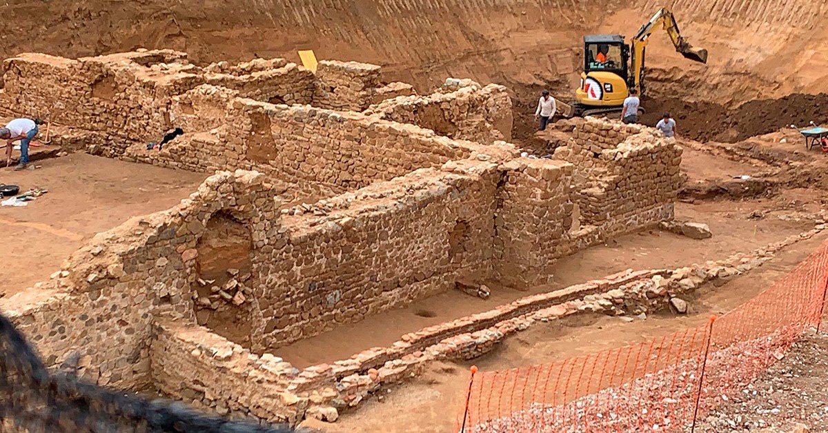 Unes ruïnes romanes de Calella, amenaçades per la construcció d’un supermercat