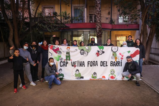col·lectiu Resistim al Gòtic vivienda assemblea pancarta cap veïna fora del barri - Sergi Alcàzar
