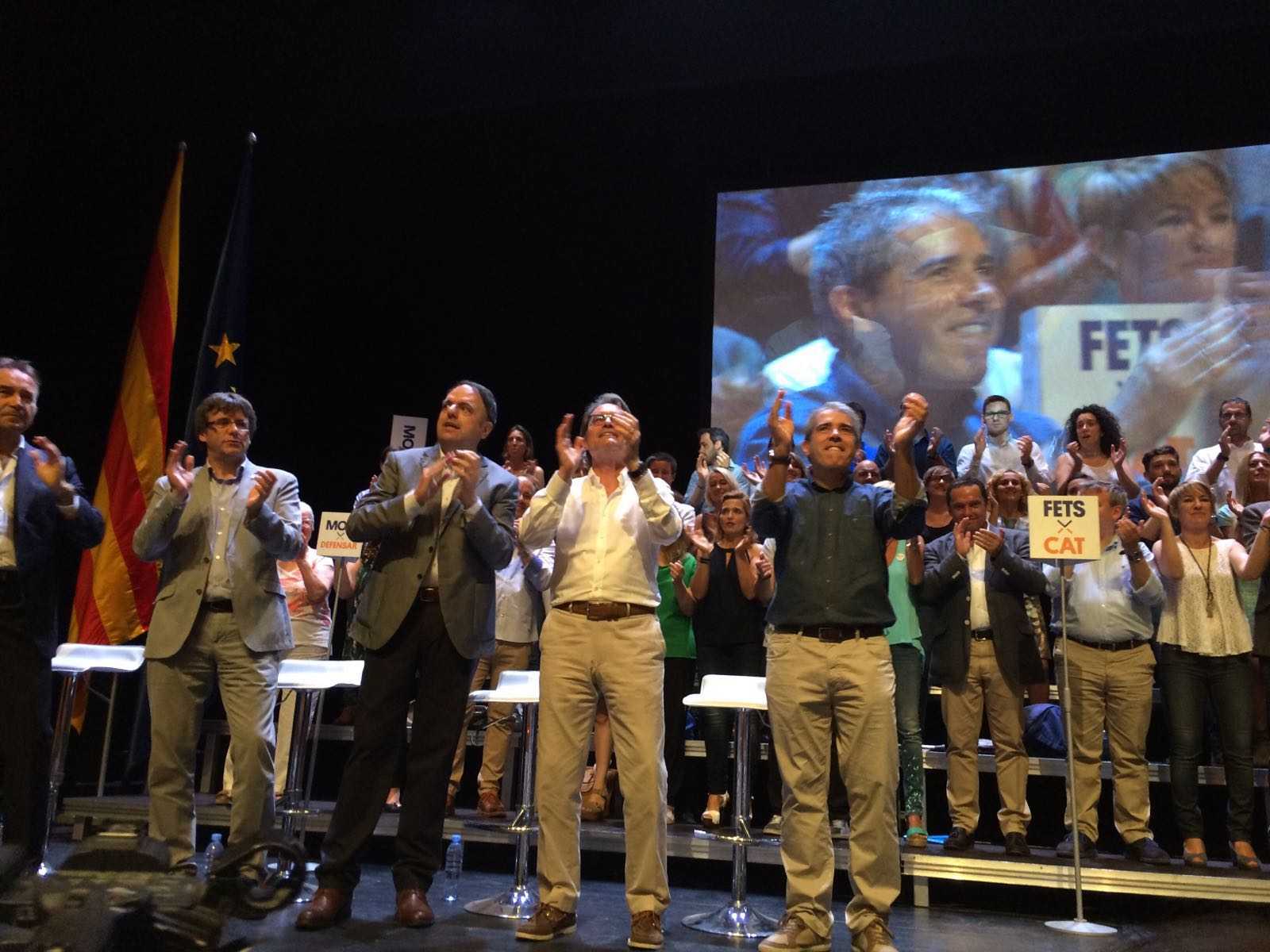 Mas apel·la a la decència dels qui defensen conviccions enfront d'atacs ferotges