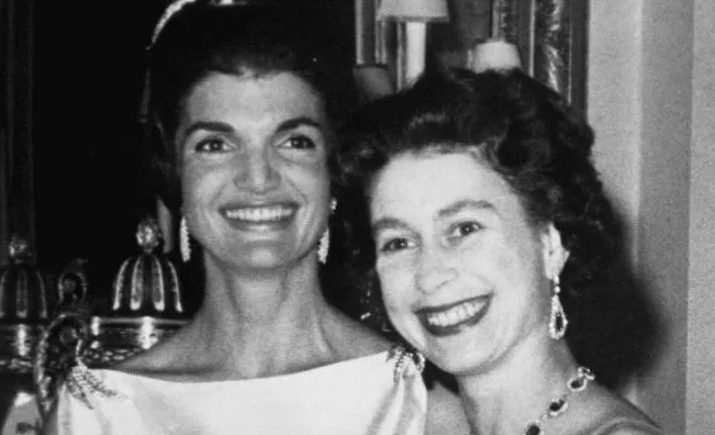 Isabel II i Jackie Kennedy/ Agencia