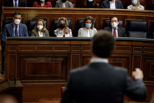 pedro sanchez pablo casado congrios - EFE