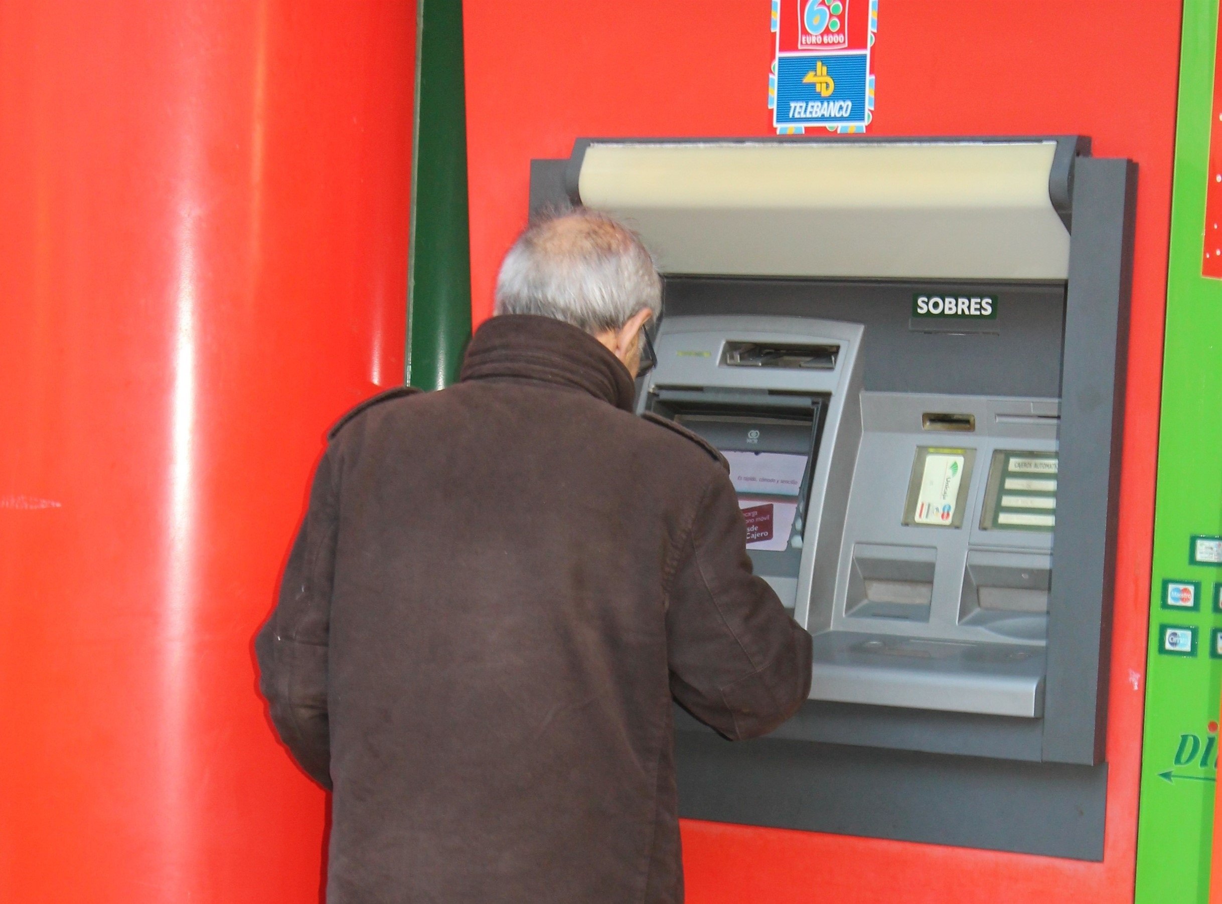 La Diputació de Barcelona instalará cajeros automáticos en 60 municipios