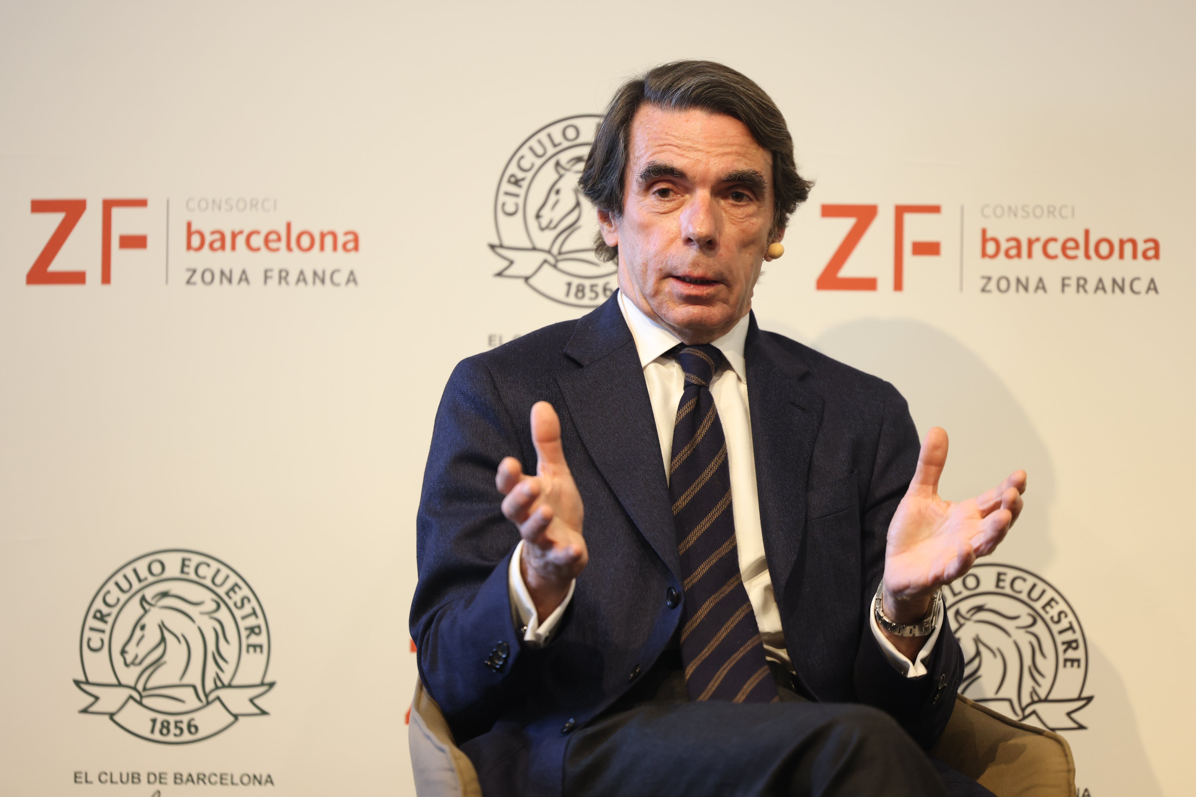Aznar: “No es vol protegir el català, es vol exterminar el castellà”
