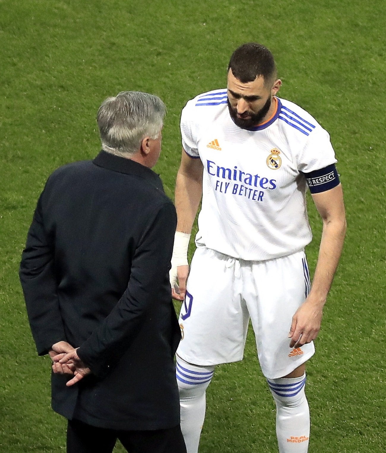 Benzema se encaró con Ancelotti: terremoto en el vestuario del Real Madrid