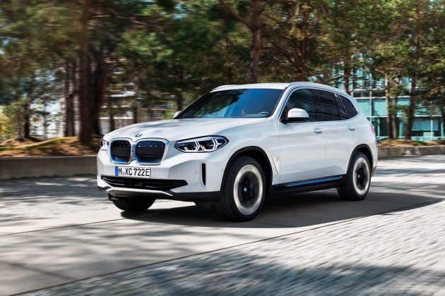 BMW iX3