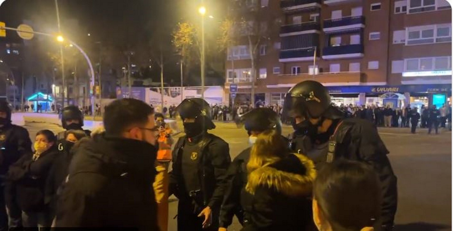 Els Mossos desallotgen el tall de la Meridiana per quart dia consecutiu