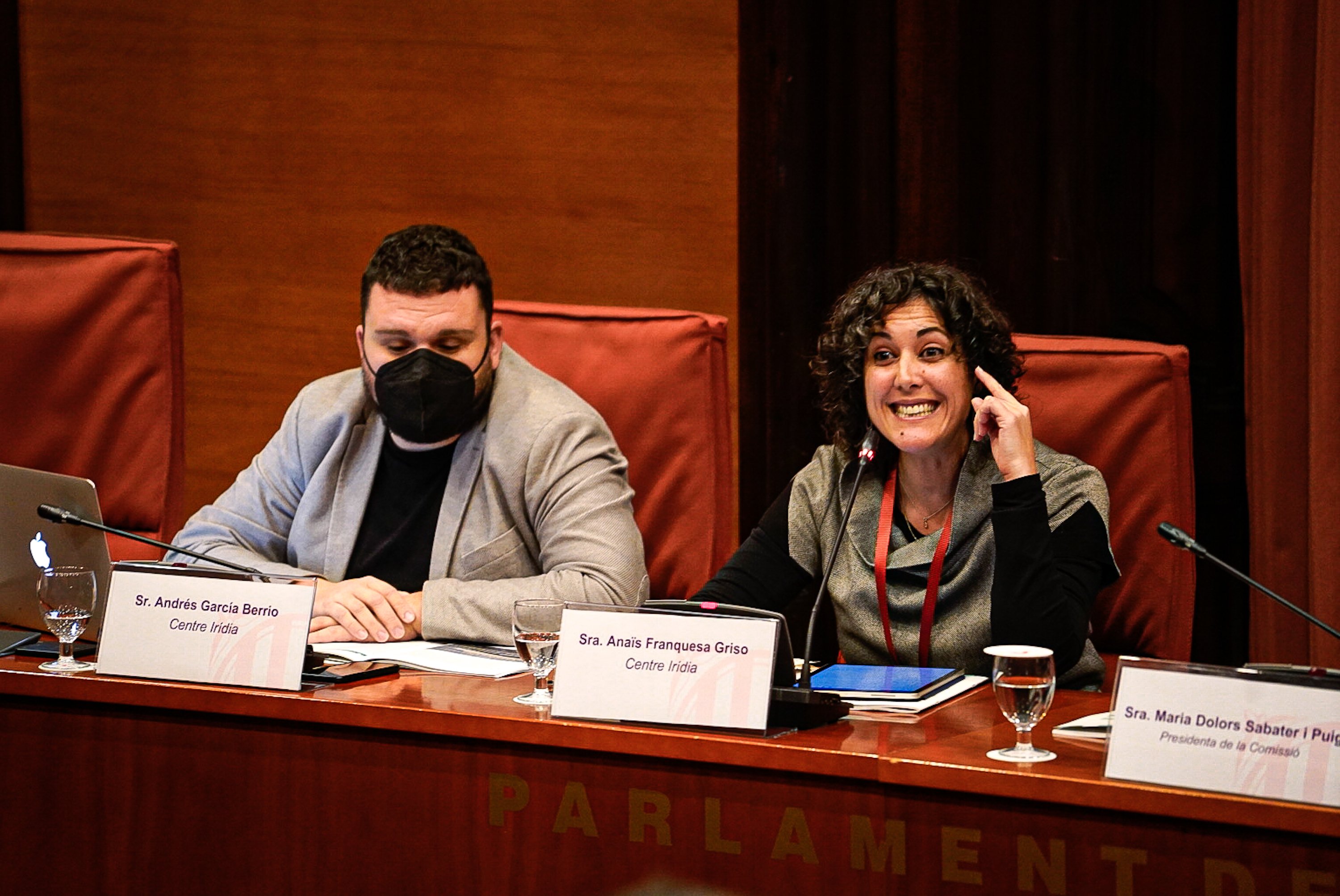 Irídia porta al Parlament prohibir el foam però no proposa armament alternatiu