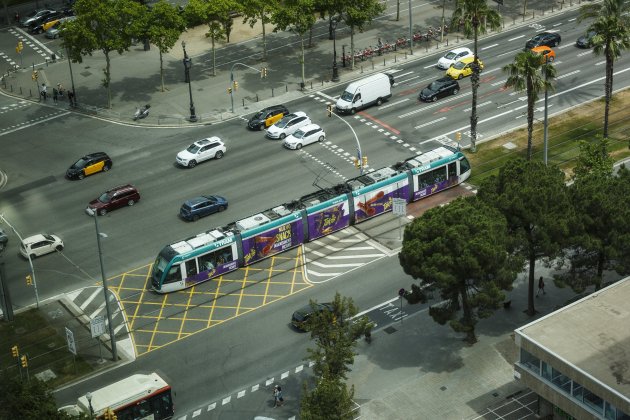 20160609 Edifici la Caixa, tramvia Barcelona   Sergi Alcàzar