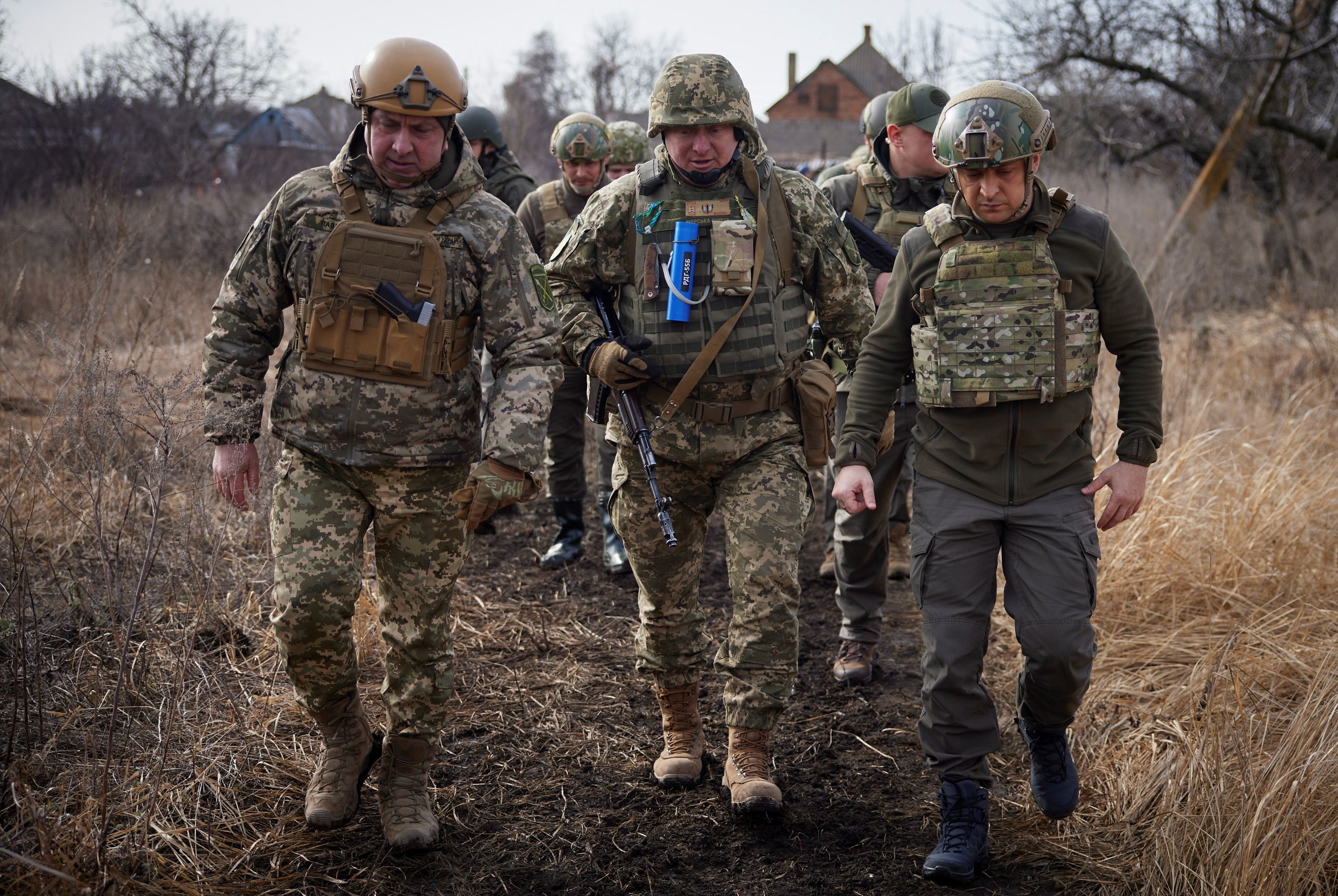 El líder prorruso del este de Ucrania ordena la evacuación de los civiles hacia Rusia