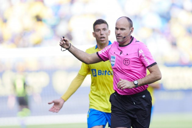 mateu lahoz ruben alcaraz cadiz arbitro europa press