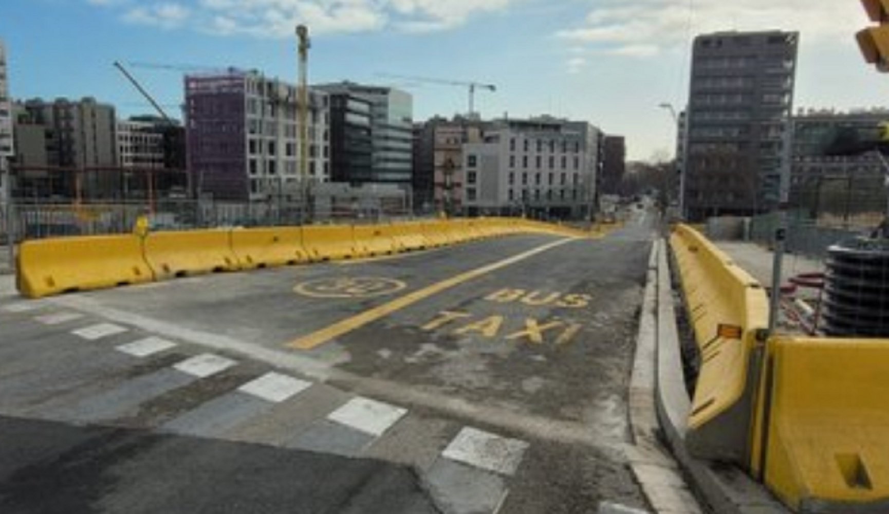Se abre al tráfico la calle de Pamplona, entre la avenida Meridiana y Tànger