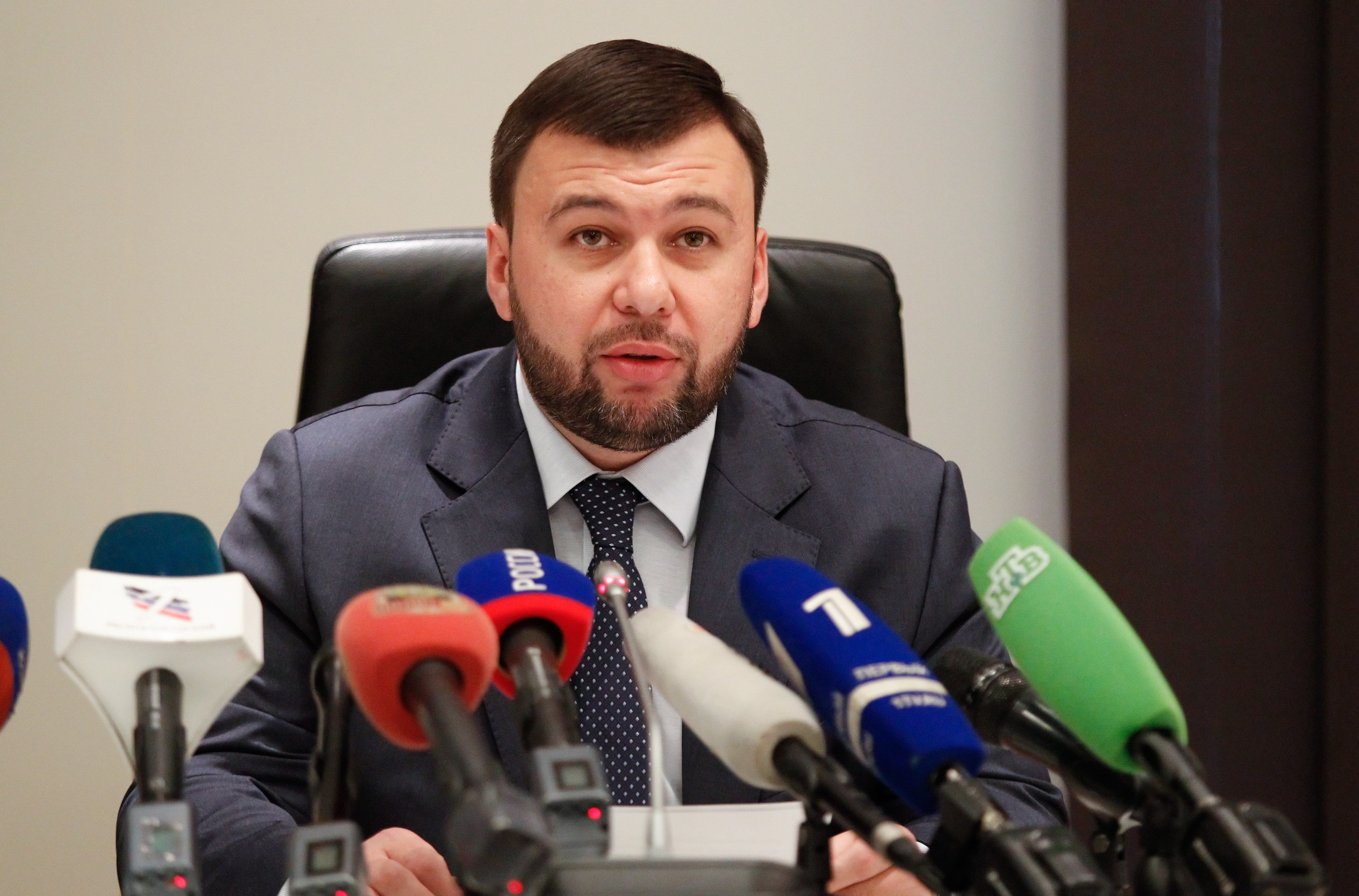 El líder prorruso del Donbás declara la movilización militar total