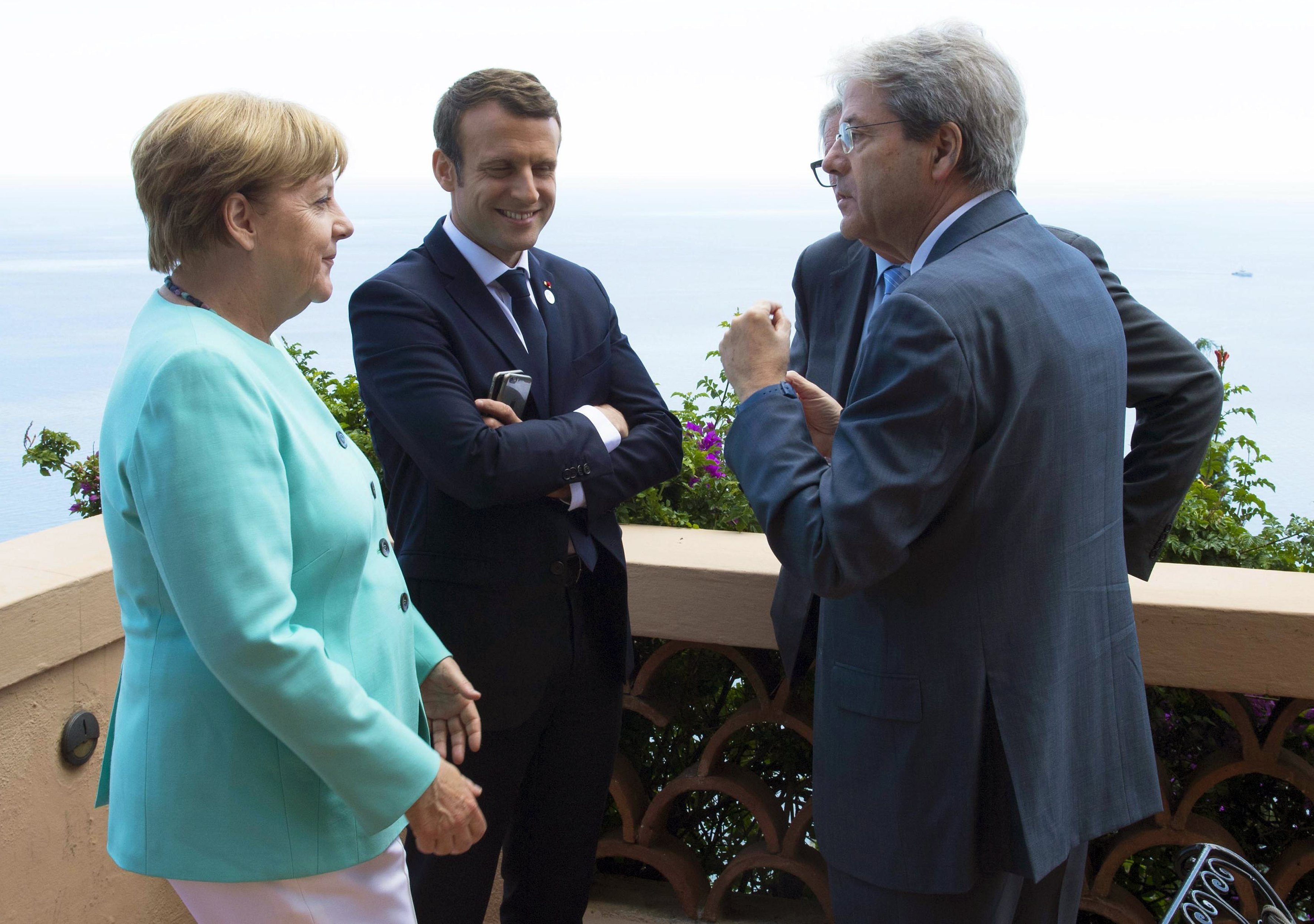 Front comú de Berlín, París i Roma per no renegociar l'Acord de París