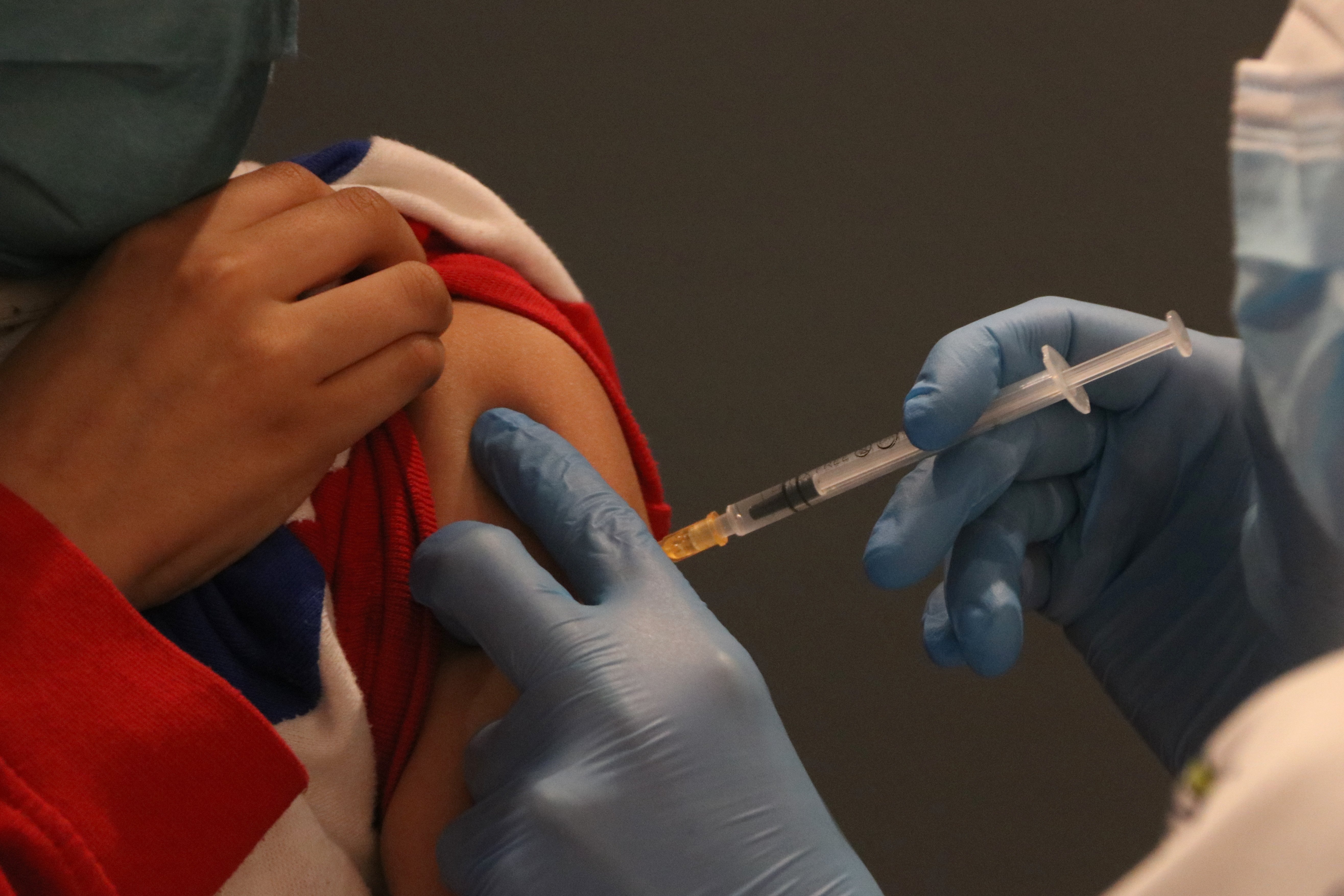 La primera vacuna catalana anticovid podría llegar el mes de junio