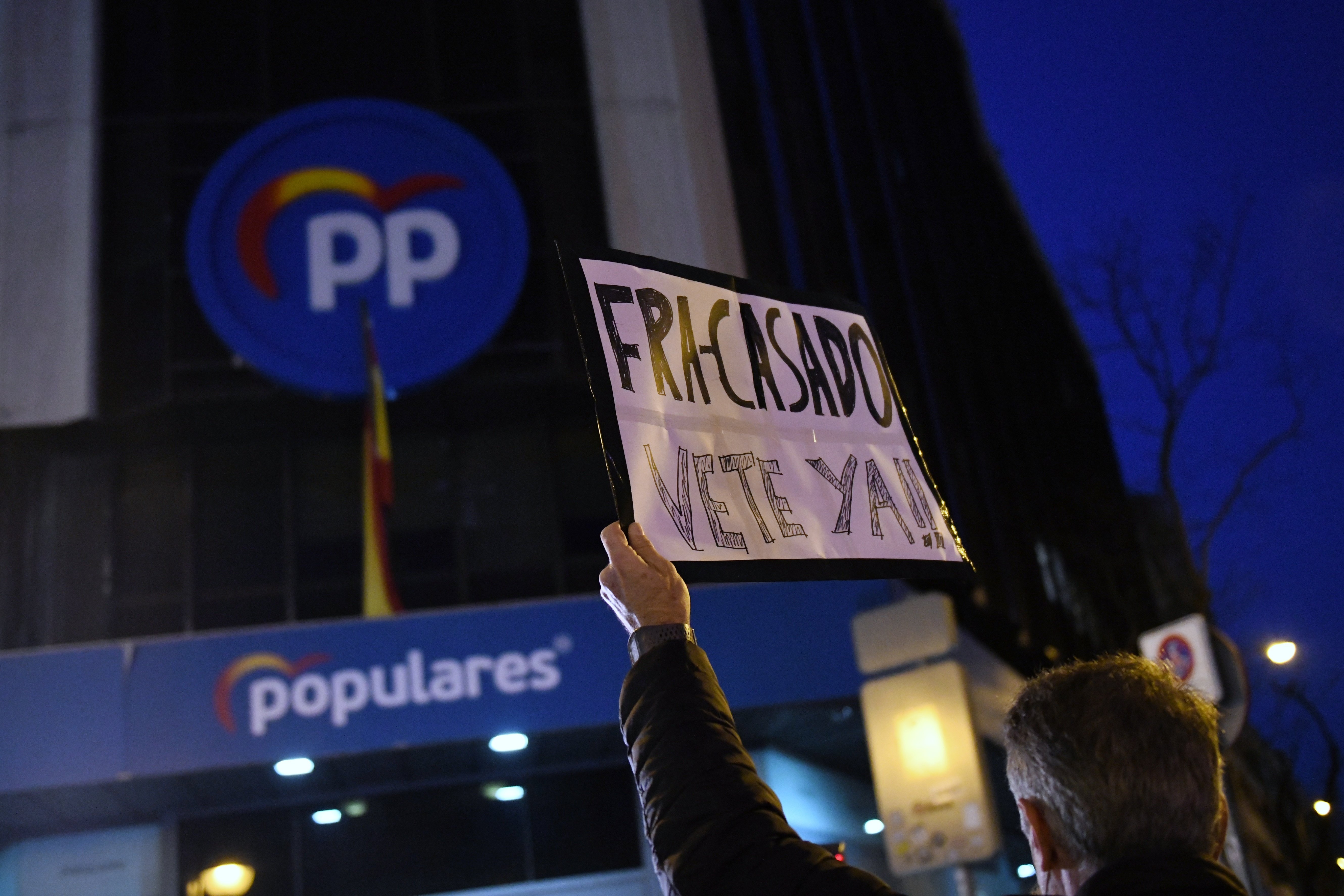 La ejecutiva del PP, reunida desde hace horas mientras crece la presión sobre Casado