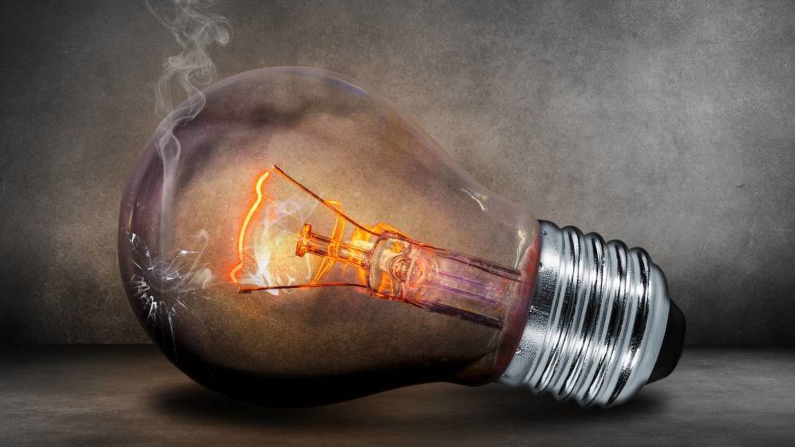 10 consejos de la OCU para reducir la factura de la luz: todos tienen que ver con la nevera