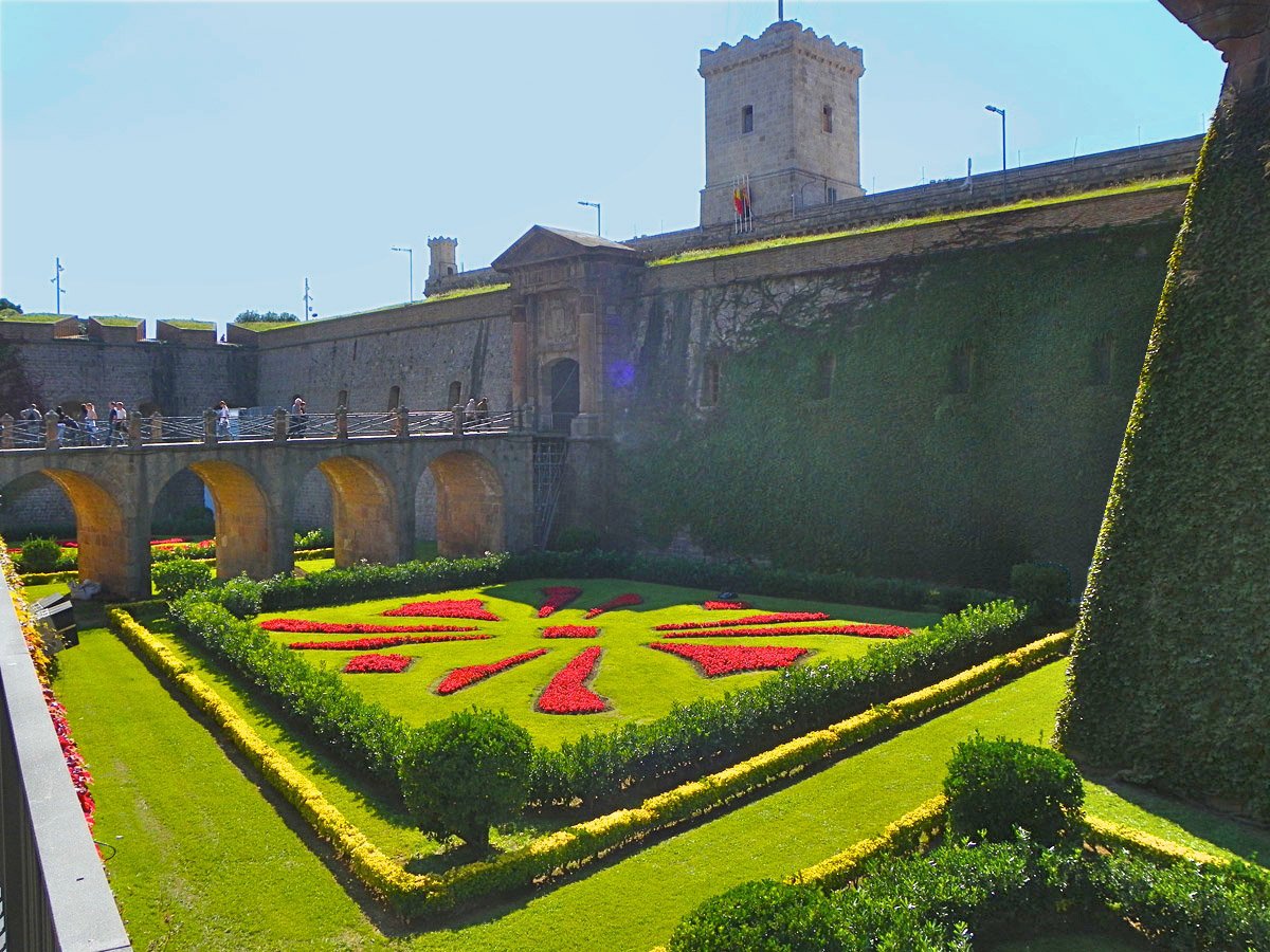 Tres viernes noche de fiesta al fresco en el Castillo de Montjuïc