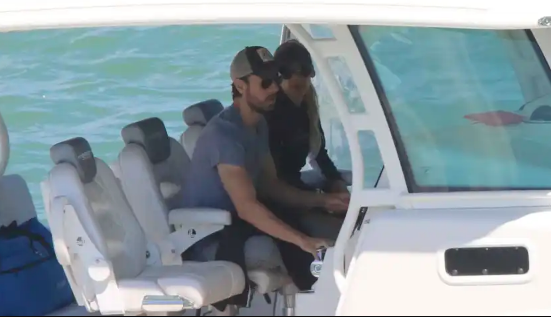 Enrique Iglesias y Anna Kournikova/ Agencia