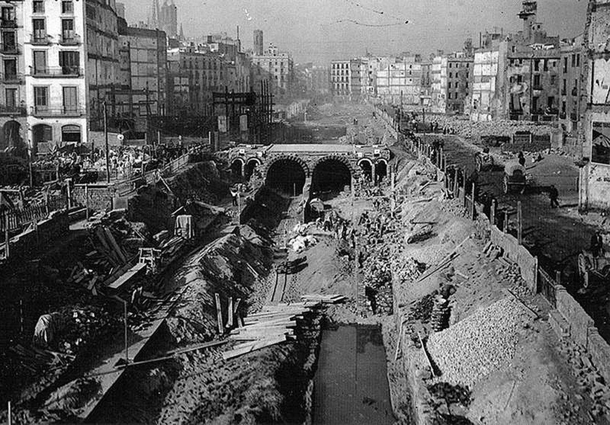 Via Laietana, la avenida que destripó Ciutat Vella