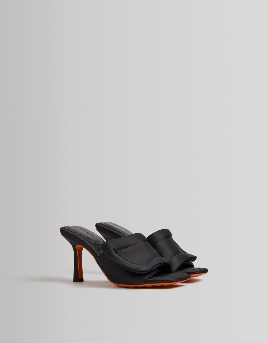 bershka sandàlies 