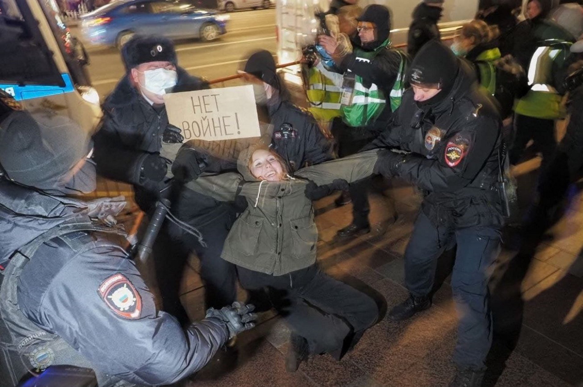 Manifestacions a Rússia contra la guerra: centenars de detinguts