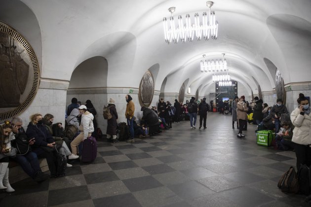 metro kiev ucrania refugiados efe
