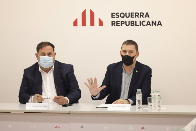Mudo Oriol Junqueras y Otegi - Sergi Alcàzar