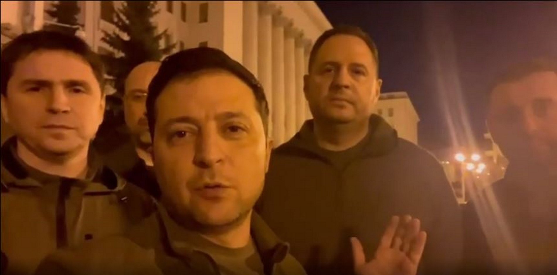 Guerra Rússia-Ucraïna: Zelenski demostra que continua a Ucraïna amb un video