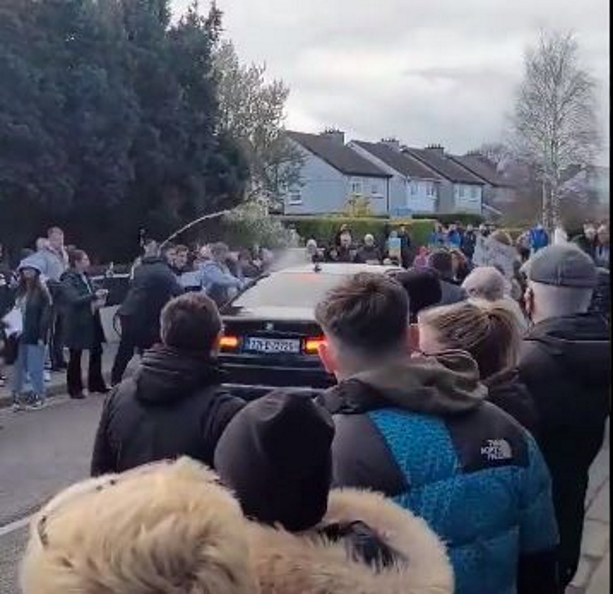 Agresión contra el coche del embajador ruso en Dublín en una protesta por Ucrania