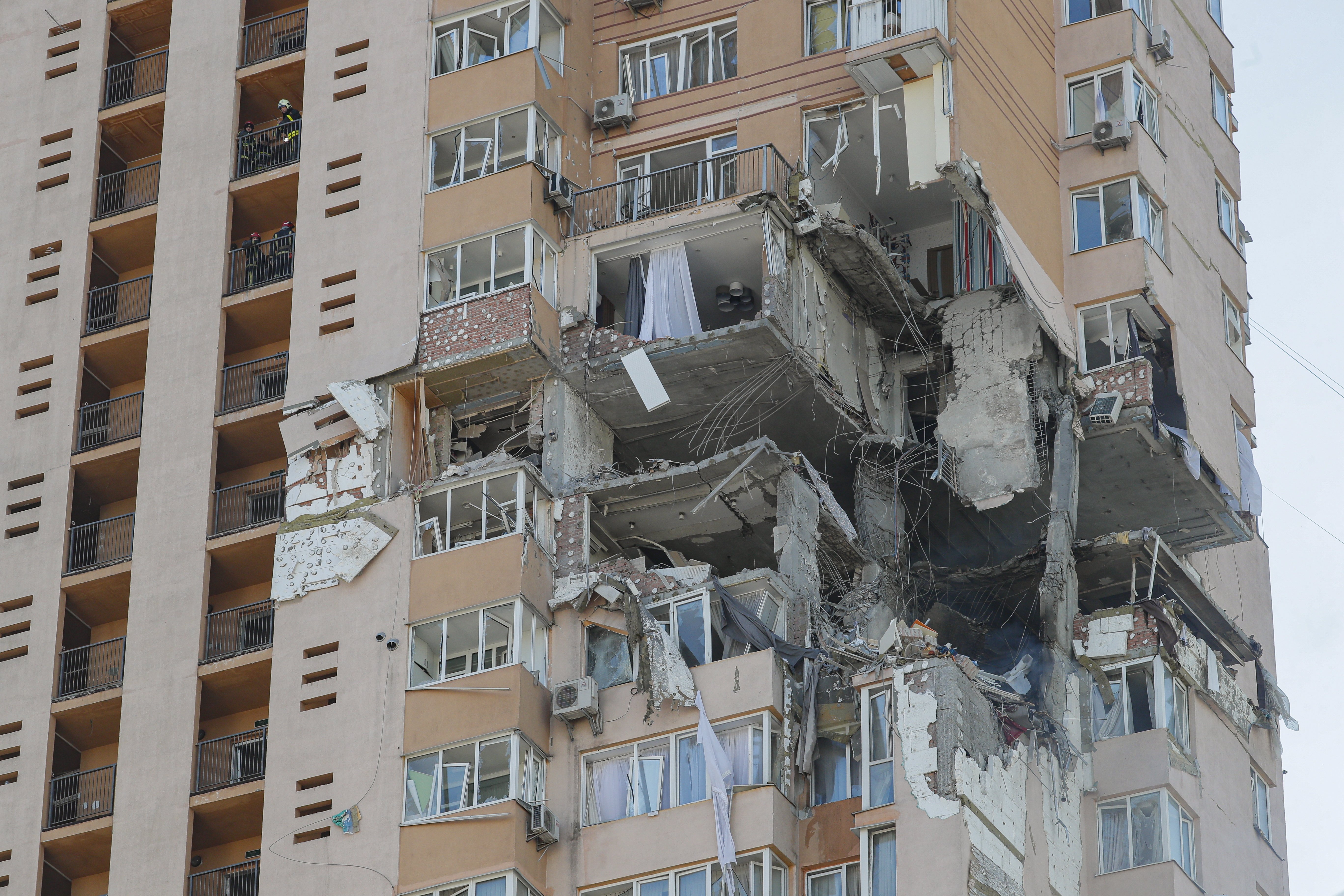 Rusia-Ucrania| Combates en Kiev mientras Zelenski se niega a abandonar el país