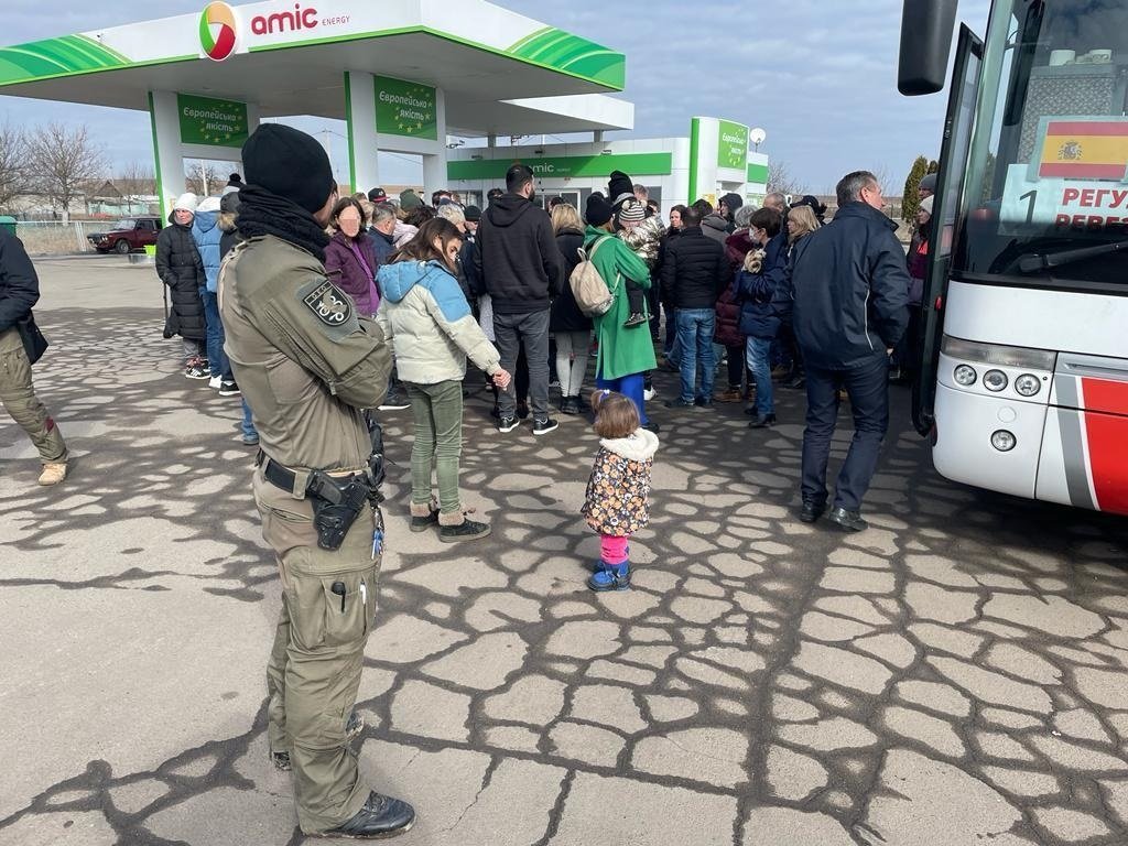 EuropaPress convoyes espanoles escoltados geo ucrania