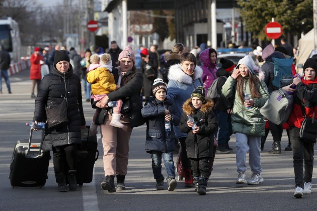 refugiados huyen de Ucraina Polonia Efe