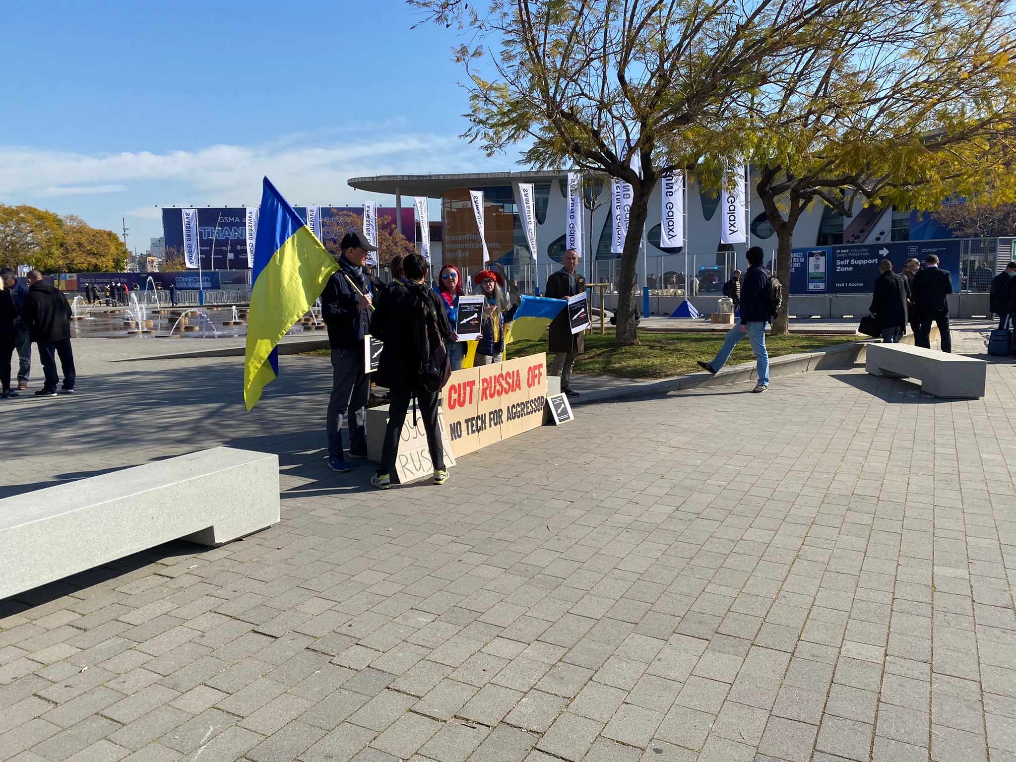 manifestantes contra la guerra ucraina   adrià rovira