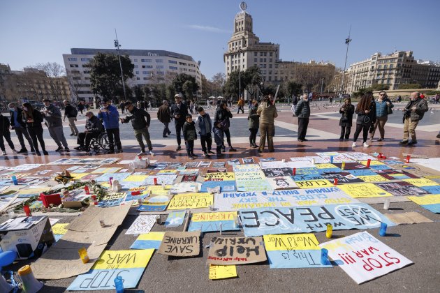 Huelga de hambre Ucranianos Guerra Ucrania Plaza Catalunya - Sergi Alcàzar