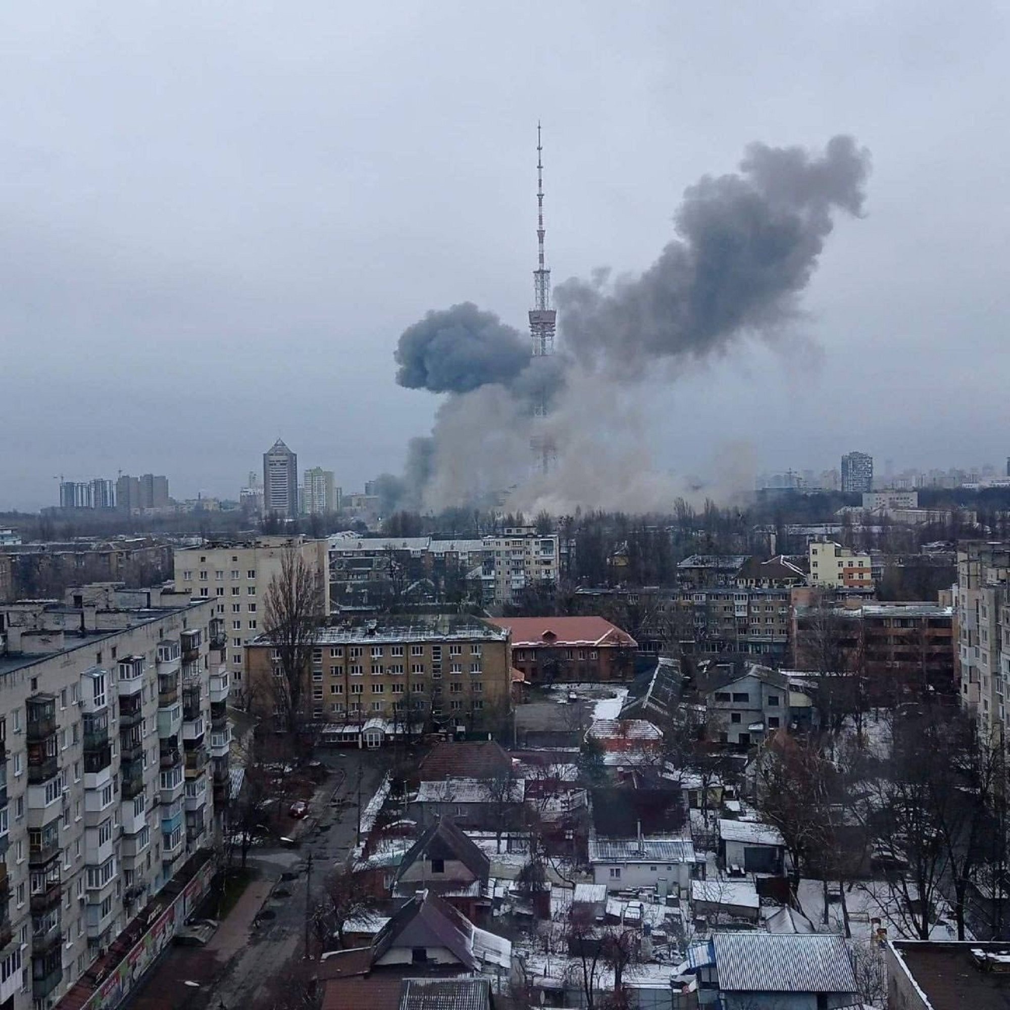 Rusia inicia ataques selectivos en Kiev con el bombardeo de la torre de televisión