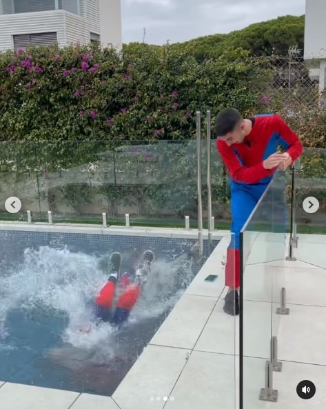 ferran torres piscina ig